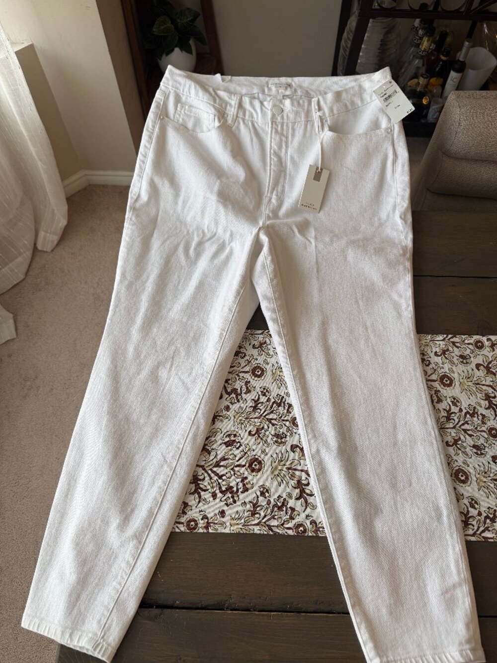 New with Tags Good American Good Legs Crop White Size 18